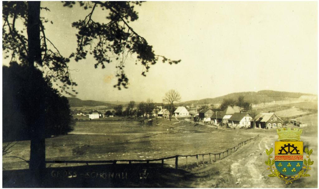 Leopoldka, Černý rybník (v pozadí zleva je bílý mlýn)