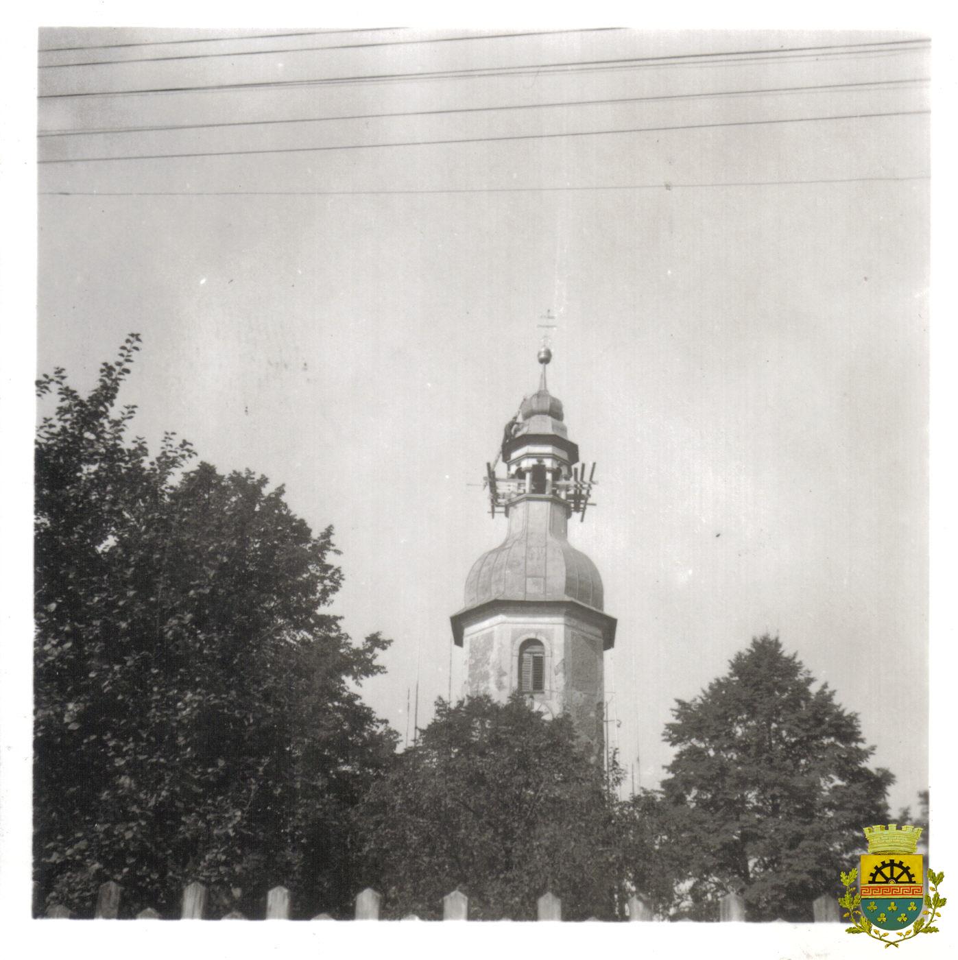 Nátěr kostelní věže v roce 1949