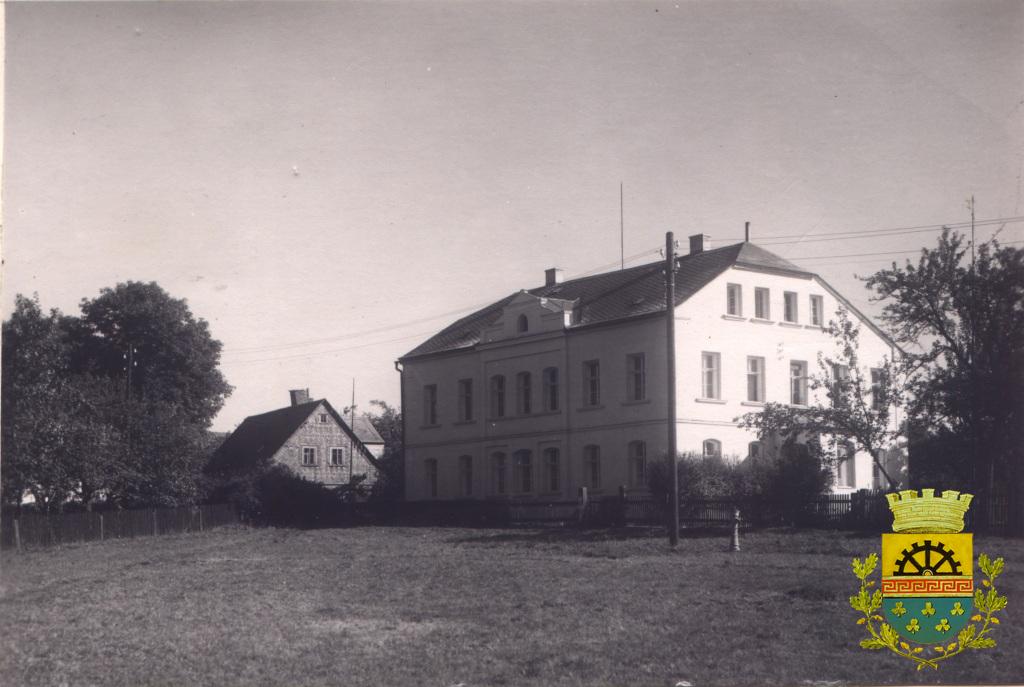 čp. 59, majitelem domu v roce 1933 byl pozemkový makléř Johann Strobach