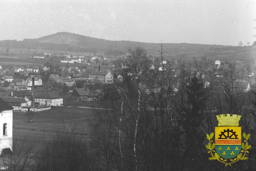 Pohled z Mikulášovické silnice na Sandrik a horní Šenov. foto 1903