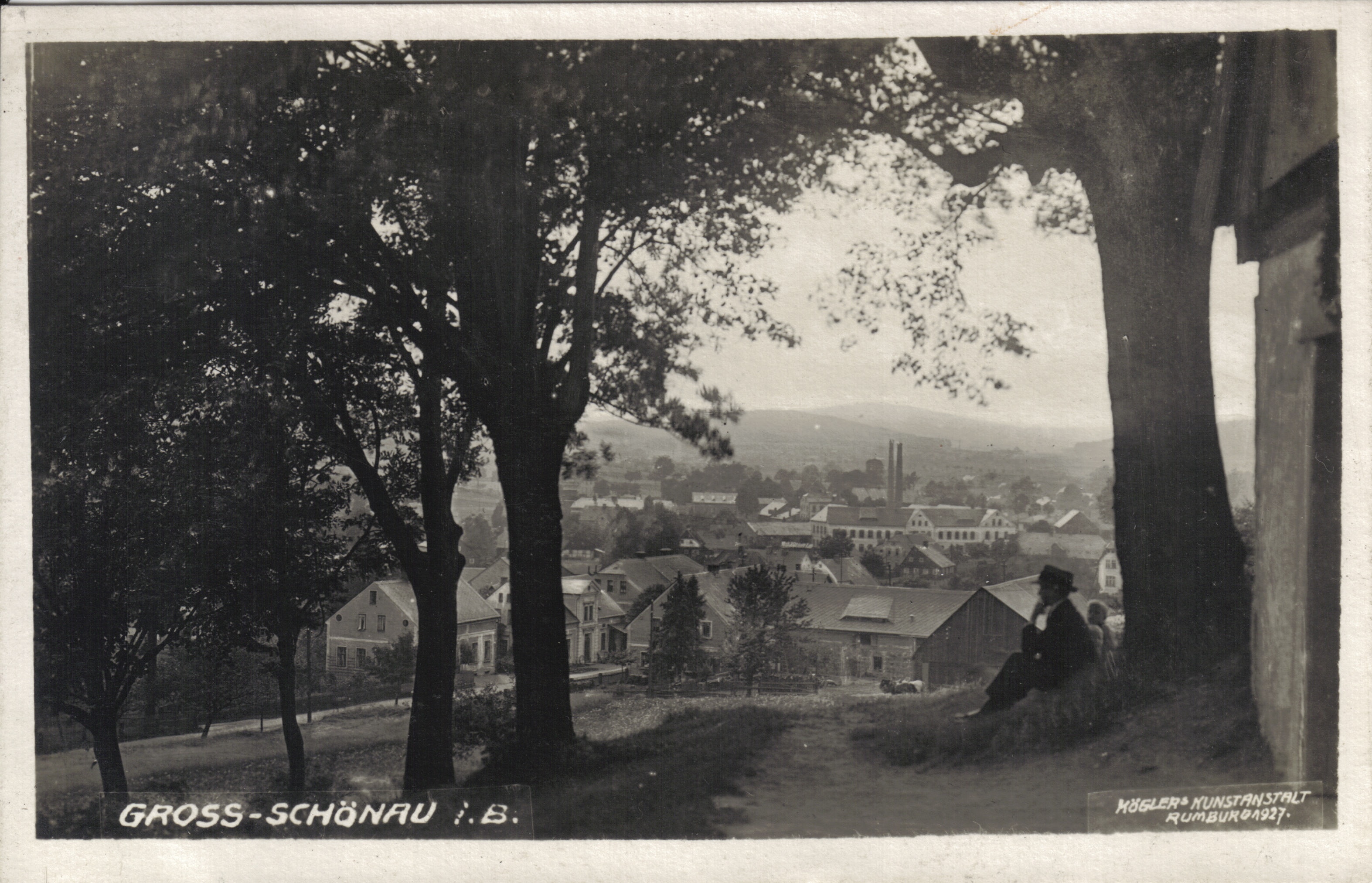 Kaplička na Urbergu a pohled na D. Šenov. 1927